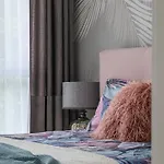 Amber Glow By - 3 Bedrooms, Parking דירה *
