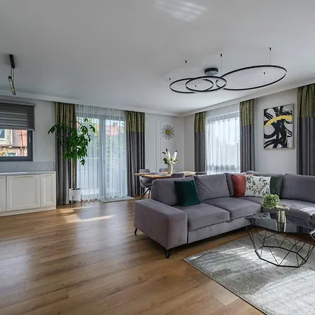 Amber Glow By - 3 Bedrooms, Parking דירה סופוט