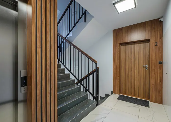 Amber Glow By - 3 Bedrooms, Parking *