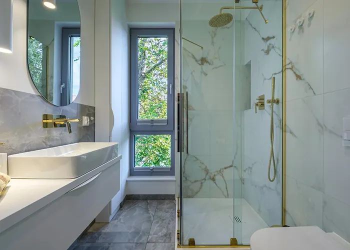 Amber Glow By - 3 Bedrooms, Parking Apartment Zoppot